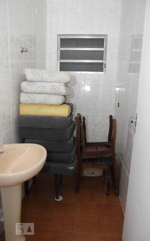 Casa à venda com 200m², 3 quartos e 2 vagasDespensa
