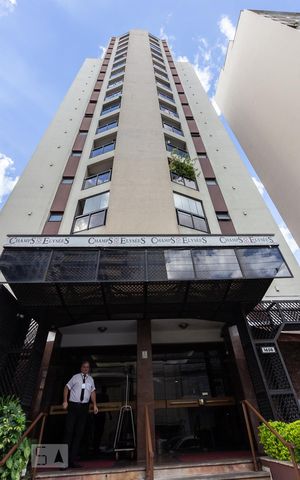 Studio à venda com 33m², 1 quarto e 1 vaga Studio à venda com 33m², 1 quarto e 1 vagaFachada