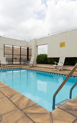 Studio à venda com 33m², 1 quarto e 1 vaga Studio à venda com 33m², 1 quarto e 1 vagaPiscina