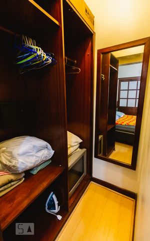 Studio à venda com 33m², 1 quarto e 1 vaga Studio à venda com 33m², 1 quarto e 1 vagaCloset do Quarto