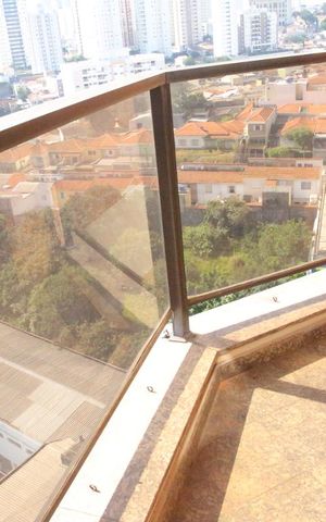 Apartamento à venda com 152m², 3 quartos e 3 vagasVaranda Quarto 2