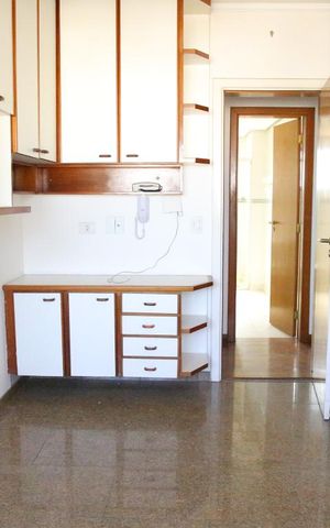Apartamento à venda com 152m², 3 quartos e 3 vagasCozinha