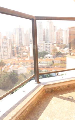 Apartamento à venda com 152m², 3 quartos e 3 vagasVaranda Quarto 1