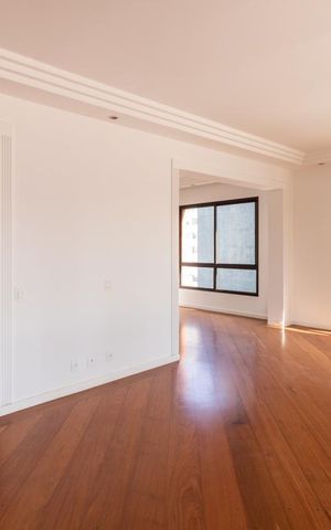Apartamento à venda com 211m², 3 quartos e 4 vagas Apartamento à venda com 211m², 3 quartos e 4 vagasSala