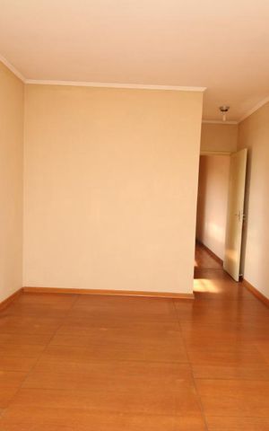 Casa à venda com 180m², 3 quartos e 4 vagasSala - Casa 2