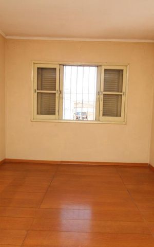 Casa à venda com 180m², 3 quartos e 4 vagasSala - Casa 2