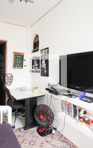 Casa à venda com 128m², 3 quartos e 2 vagas Casa à venda com 128m², 3 quartos e 2 vagasQuarto 3