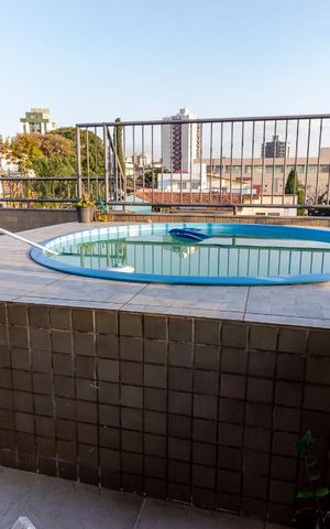Apartamento à venda com 360m², 4 quartos e 2 vagas Apartamento à venda com 360m², 4 quartos e 2 vagasPiscina