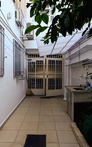 Casa à venda com 210m², 3 quartos e 2 vagasQuintal