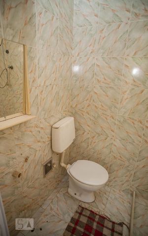 Casa à venda com 80m², 3 quartos e 1 vaga Casa à venda com 80m², 3 quartos e 1 vagaBanheiro de Serviço