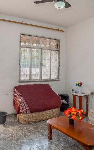 Casa à venda com 80m², 3 quartos e 1 vaga Casa à venda com 80m², 3 quartos e 1 vagaSala