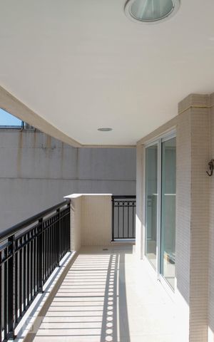 Apartamento à venda com 86m², 2 quartos e 1 vaga Apartamento à venda com 86m², 2 quartos e 1 vagaVaranda da Sala