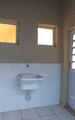 Casa de condomínio para alugar com 64m², 2 quartos e 2 vagas Casa de condomínio para alugar com 64m², 2 quartos e 2 vagasÁrea de Serviço