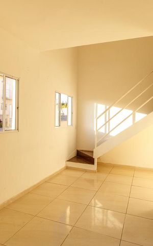 Casa de condomínio para alugar com 64m², 2 quartos e 2 vagas Casa de condomínio para alugar com 64m², 2 quartos e 2 vagasSala
