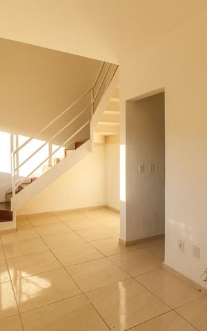 Casa de condomínio para alugar com 64m², 2 quartos e 2 vagas Casa de condomínio para alugar com 64m², 2 quartos e 2 vagasSala