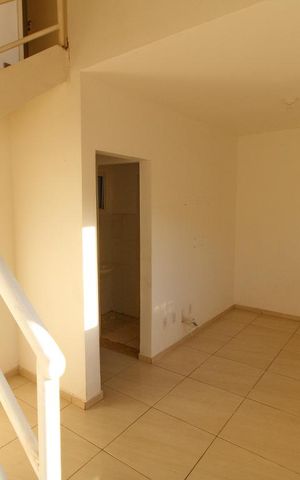 Casa de condomínio para alugar com 64m², 2 quartos e 2 vagas Casa de condomínio para alugar com 64m², 2 quartos e 2 vagasSala