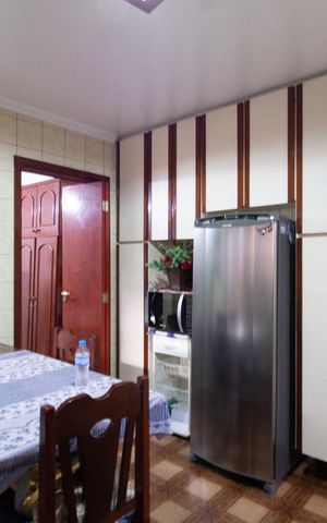 Casa à venda com 290m², 4 quartos e 2 vagas Casa à venda com 290m², 4 quartos e 2 vagasCozinha