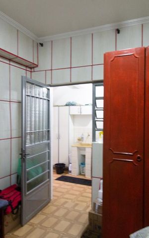 Casa à venda com 290m², 4 quartos e 2 vagas Casa à venda com 290m², 4 quartos e 2 vagasQuarto de Serviço