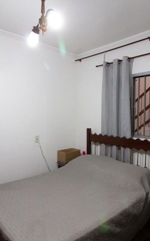 Casa à venda com 290m², 4 quartos e 2 vagas Casa à venda com 290m², 4 quartos e 2 vagasQuarto 2