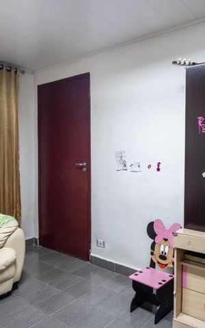 Casa à venda com 130m², 3 quartos e 2 vagas Casa à venda com 130m², 3 quartos e 2 vagasSala