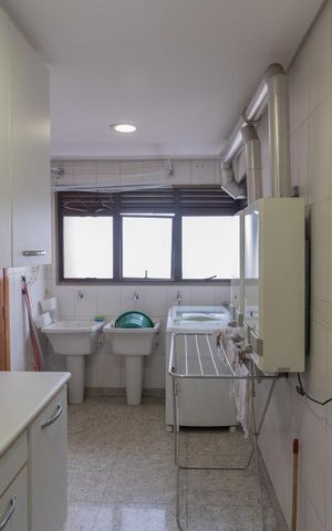 Apartamento à venda com 215m², 4 quartos e 4 vagasÁrea de Serviço