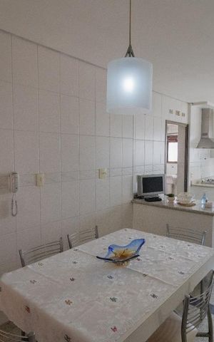 Apartamento à venda com 215m², 4 quartos e 4 vagasCozinha