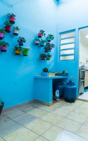 Casa à venda com 108m², 2 quartos e 1 vagaÁrea de Serviço