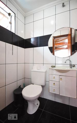 Casa para alugar com 500m², 4 quartos e 2 vagas Casa para alugar com 500m², 4 quartos e 2 vagasLavabo do salão de jogos