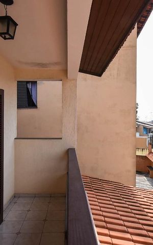 Casa para alugar com 500m², 4 quartos e 2 vagas Casa para alugar com 500m², 4 quartos e 2 vagasVaranda da suíte