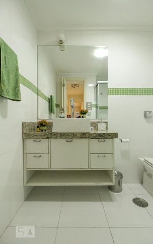 Apartamento à venda com 84m², 3 quartos e 2 vagasBanheiro