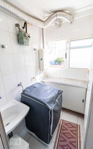 Apartamento à venda com 70m², 2 quartos e 2 vagasÁrea de serviço