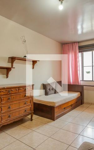 Casa à venda com 300m², 3 quartos e 2 vagas Casa à venda com 300m², 3 quartos e 2 vagasQuarto 1