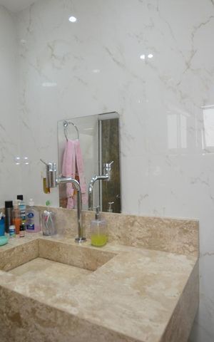 Apartamento à venda com 80m², 3 quartos e sem vagaBanheiro da suite- pia