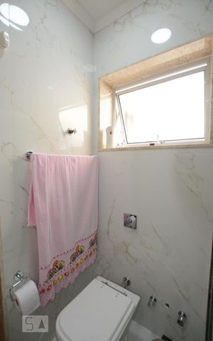 Apartamento à venda com 80m², 3 quartos e sem vagaBanheiro da suite