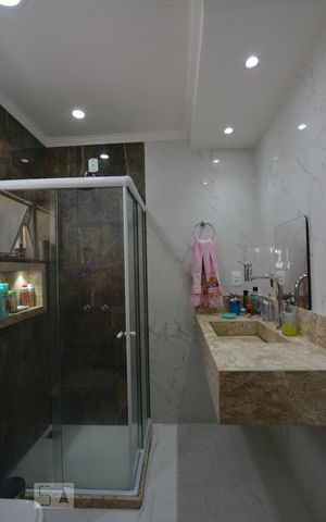 Apartamento à venda com 80m², 3 quartos e sem vagaBanheiro da suite