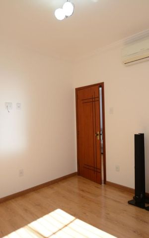 Apartamento à venda com 80m², 3 quartos e sem vagaQuarto 1
