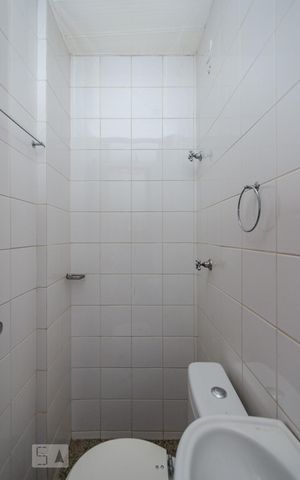 Apartamento para alugar com 110m², 3 quartos e 2 vagas Apartamento para alugar com 110m², 3 quartos e 2 vagasBanheiro de Serviço
