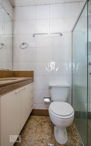 Apartamento para alugar com 110m², 3 quartos e 2 vagas Apartamento para alugar com 110m², 3 quartos e 2 vagasBanheiro da Suíte