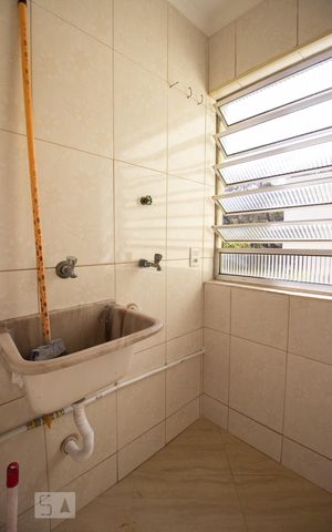 Apartamento à venda com 70m², 2 quartos e 1 vaga Apartamento à venda com 70m², 2 quartos e 1 vagaÁrea de Serviço