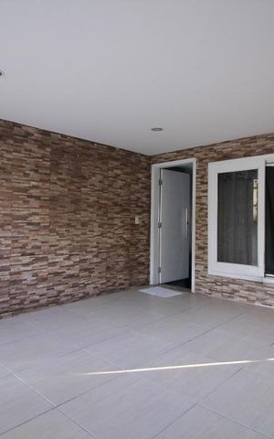 Casa à venda com 150m², 2 quartos e 1 vagaGaragem
