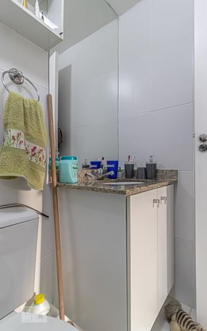 Apartamento à venda com 120m², 4 quartos e 1 vaga Apartamento à venda com 120m², 4 quartos e 1 vagaBanheiro da Suíte 1