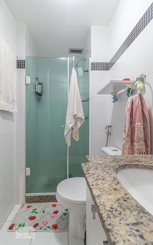 Apartamento à venda com 120m², 4 quartos e 1 vaga Apartamento à venda com 120m², 4 quartos e 1 vagaBanheiro Social