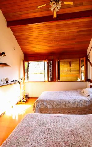 Casa à venda com 780m², 5 quartos e 6 vagas Casa à venda com 780m², 5 quartos e 6 vagasSuite 2