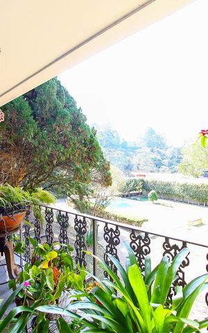 Casa à venda com 780m², 5 quartos e 6 vagas Casa à venda com 780m², 5 quartos e 6 vagasSacada da Sala