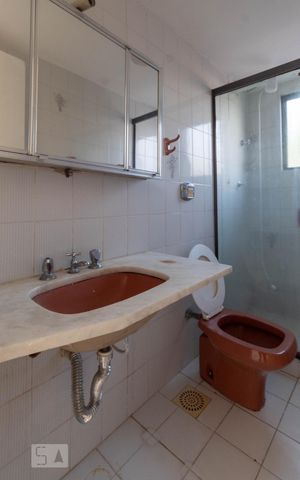 Apartamento para alugar com 120m², 2 quartos e 1 vaga Apartamento para alugar com 120m², 2 quartos e 1 vagaBanheiro 1
