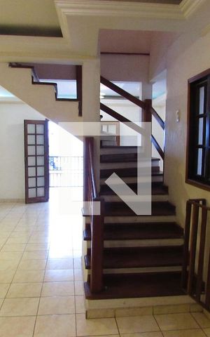 Casa para alugar com 290m², 4 quartos e 3 vagasSala