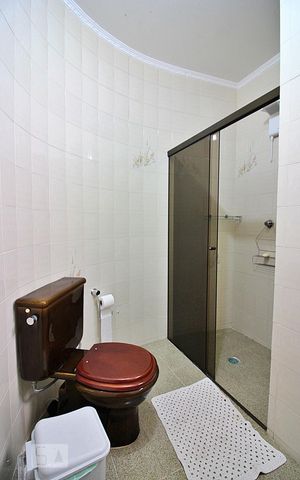 Casa à venda com 340m², 4 quartos e 4 vagasBanheiro Social