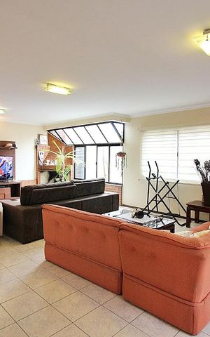 Casa à venda com 340m², 4 quartos e 4 vagasSala