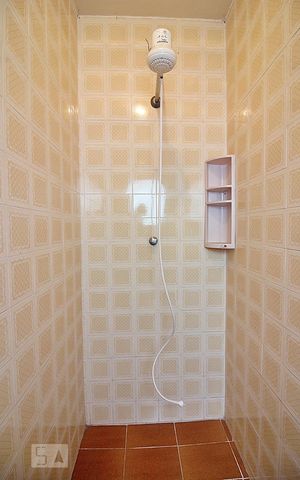 Casa à venda com 340m², 4 quartos e 4 vagasBanheiro de Serviço