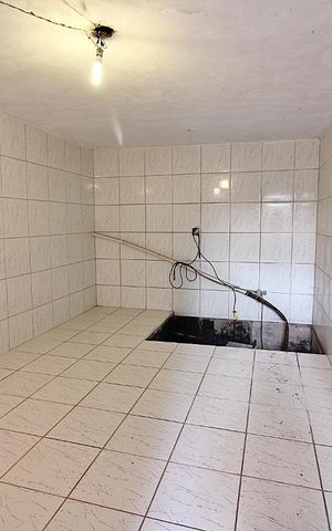 Casa à venda com 340m², 4 quartos e 4 vagasPorão 1